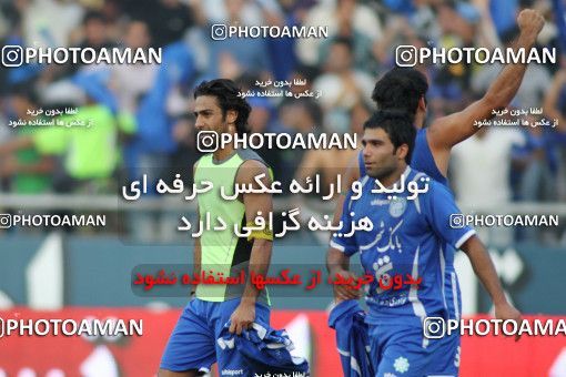 710122, Tehran, [*parameter:4*], Iran Pro League، Persian Gulf Cup، 2010-11 season، First Leg، Week 11، Esteghlal ۱ v ۰ Persepolis on 2010/10/15 at Azadi Stadium