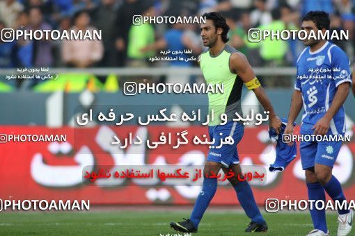 710286, Tehran, [*parameter:4*], Iran Pro League، Persian Gulf Cup، 2010-11 season، First Leg، Week 11، Esteghlal ۱ v ۰ Persepolis on 2010/10/15 at Azadi Stadium