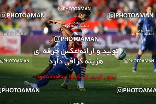 710400, Tehran, [*parameter:4*], Iran Pro League، Persian Gulf Cup، 2010-11 season، First Leg، Week 11، Esteghlal ۱ v ۰ Persepolis on 2010/10/15 at Azadi Stadium