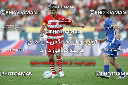 710446, Tehran, [*parameter:4*], Iran Pro League، Persian Gulf Cup، 2010-11 season، First Leg، Week 11، Esteghlal ۱ v ۰ Persepolis on 2010/10/15 at Azadi Stadium