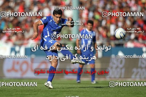 710521, Tehran, [*parameter:4*], Iran Pro League، Persian Gulf Cup، 2010-11 season، First Leg، Week 11، Esteghlal ۱ v ۰ Persepolis on 2010/10/15 at Azadi Stadium