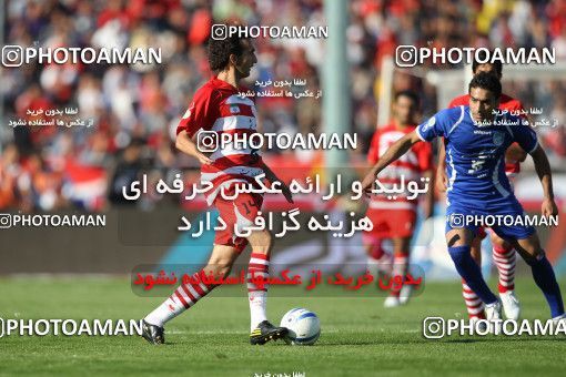 710486, Tehran, [*parameter:4*], Iran Pro League، Persian Gulf Cup، 2010-11 season، First Leg، Week 11، Esteghlal ۱ v ۰ Persepolis on 2010/10/15 at Azadi Stadium