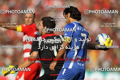 710710, Tehran, [*parameter:4*], Iran Pro League، Persian Gulf Cup، 2010-11 season، First Leg، Week 11، Esteghlal ۱ v ۰ Persepolis on 2010/10/15 at Azadi Stadium