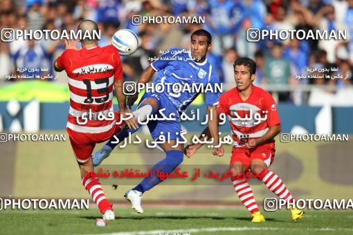 710615, Tehran, [*parameter:4*], Iran Pro League، Persian Gulf Cup، 2010-11 season، First Leg، Week 11، Esteghlal ۱ v ۰ Persepolis on 2010/10/15 at Azadi Stadium