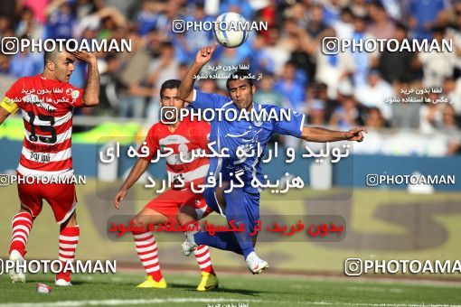 710540, Tehran, [*parameter:4*], Iran Pro League، Persian Gulf Cup، 2010-11 season، First Leg، Week 11، Esteghlal ۱ v ۰ Persepolis on 2010/10/15 at Azadi Stadium