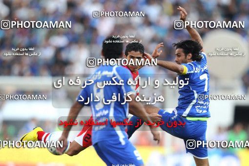 710539, Tehran, [*parameter:4*], Iran Pro League، Persian Gulf Cup، 2010-11 season، First Leg، Week 11، Esteghlal ۱ v ۰ Persepolis on 2010/10/15 at Azadi Stadium