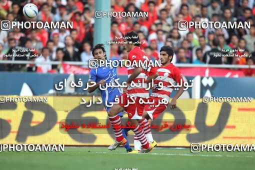 710524, Tehran, [*parameter:4*], Iran Pro League، Persian Gulf Cup، 2010-11 season، First Leg، Week 11، Esteghlal ۱ v ۰ Persepolis on 2010/10/15 at Azadi Stadium