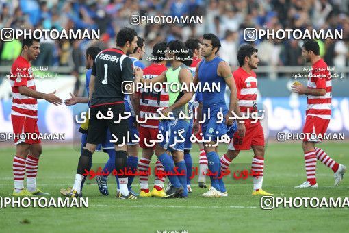 710633, Tehran, [*parameter:4*], Iran Pro League، Persian Gulf Cup، 2010-11 season، First Leg، Week 11، Esteghlal ۱ v ۰ Persepolis on 2010/10/15 at Azadi Stadium