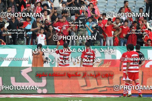 710772, Tehran, [*parameter:4*], Iran Pro League، Persian Gulf Cup، 2010-11 season، First Leg، Week 11، Esteghlal ۱ v ۰ Persepolis on 2010/10/15 at Azadi Stadium