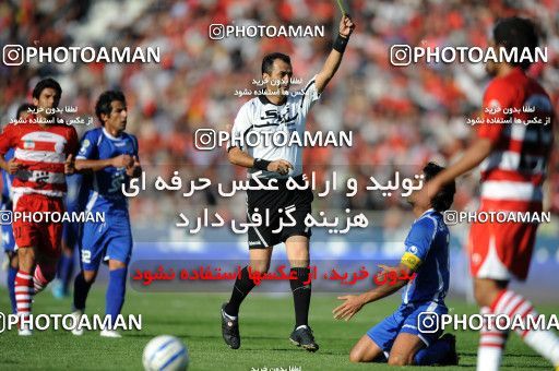 710826, Tehran, [*parameter:4*], Iran Pro League، Persian Gulf Cup، 2010-11 season، First Leg، Week 11، Esteghlal ۱ v ۰ Persepolis on 2010/10/15 at Azadi Stadium