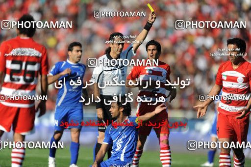 710816, Tehran, [*parameter:4*], Iran Pro League، Persian Gulf Cup، 2010-11 season، First Leg، Week 11، Esteghlal ۱ v ۰ Persepolis on 2010/10/15 at Azadi Stadium