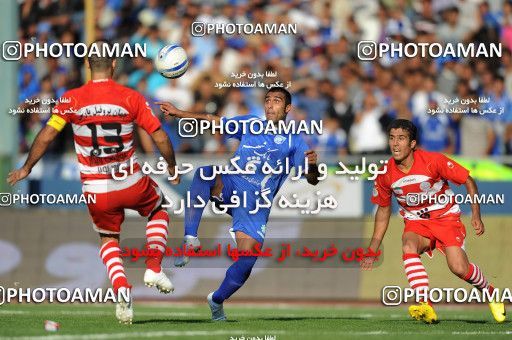 710912, Tehran, [*parameter:4*], Iran Pro League، Persian Gulf Cup، 2010-11 season، First Leg، Week 11، Esteghlal ۱ v ۰ Persepolis on 2010/10/15 at Azadi Stadium