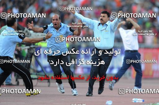 710942, Tehran, [*parameter:4*], لیگ برتر فوتبال ایران، Persian Gulf Cup، Week 11، First Leg، Esteghlal 1 v 0 Persepolis on 2010/10/15 at Azadi Stadium