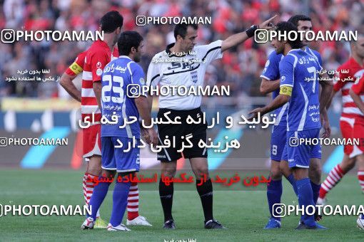 758675, Tehran, [*parameter:4*], Iran Pro League، Persian Gulf Cup، 2010-11 season، First Leg، Week 11، Esteghlal ۱ v ۰ Persepolis on 2010/10/15 at Azadi Stadium