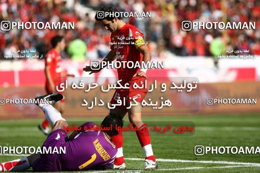 720987, Tehran, Iran, Iran Pro League، Persian Gulf Cup، 2009-10 season، First Leg، Week 9، Persepolis ۱ v ۱ Esteghlal on 2009/10/02 at Azadi Stadium