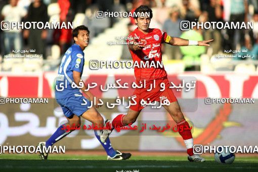 720527, Tehran, Iran, Iran Pro League، Persian Gulf Cup، 2009-10 season، First Leg، Week 9، Persepolis ۱ v ۱ Esteghlal on 2009/10/02 at Azadi Stadium