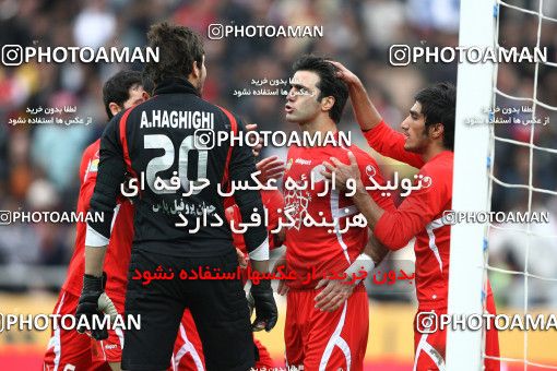 721221, Tehran, Iran, Iran Pro League، Persian Gulf Cup، 2009-10 season، Second Leg، Week 26، Persepolis 2 v ۱ Esteghlal on 2010/02/03 at Azadi Stadium