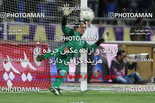 744952, Tehran, Iran, Iranian Hazfi Cup, Semi-Finals, Khorramshahr Cup, Esteghlal ۱ (4) v (5) ۱ Sepahan on 2013/03/30 at Azadi Stadium