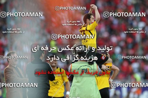 746410, Tehran, , Final جام حذفی فوتبال ایران, , Persepolis 2 v 2 Sepahan on 2013/05/05 at Azadi Stadium