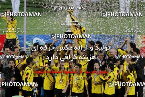 746992, Tehran, Iran, Iranian Hazfi Cup, Final, Khorramshahr Cup, Persepolis 2 (2) v (4) 2 Sepahan on 2013/05/05 at Azadi Stadium