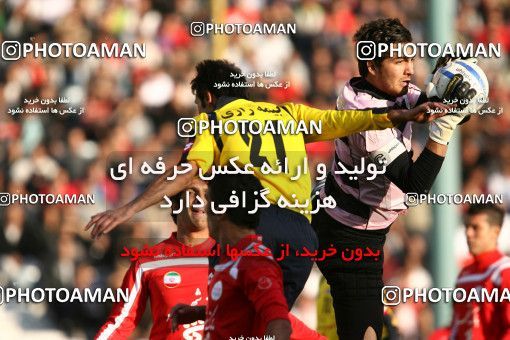 760151, Tehran, [*parameter:4*], Iran Pro League، Persian Gulf Cup، 2010-11 season، First Leg، Week 16، Persepolis ۱ v 4 Sepahan on 2010/11/29 at Azadi Stadium