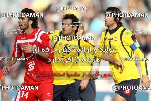 762427, Tehran, [*parameter:4*], Iran Pro League، Persian Gulf Cup، 2010-11 season، First Leg، Week 16، Persepolis ۱ v 4 Sepahan on 2010/11/29 at Azadi Stadium