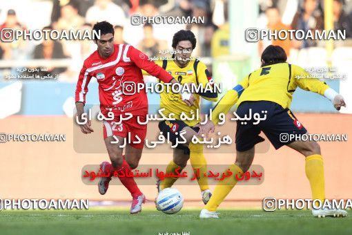 762673, Tehran, [*parameter:4*], Iran Pro League، Persian Gulf Cup، 2010-11 season، First Leg، Week 16، Persepolis ۱ v 4 Sepahan on 2010/11/29 at Azadi Stadium