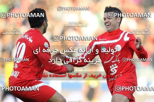 762515, Tehran, [*parameter:4*], Iran Pro League، Persian Gulf Cup، 2010-11 season، First Leg، Week 16، Persepolis ۱ v 4 Sepahan on 2010/11/29 at Azadi Stadium