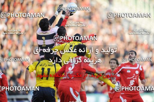 765799, Tehran, [*parameter:4*], Iran Pro League، Persian Gulf Cup، 2010-11 season، First Leg، Week 16، Persepolis ۱ v 4 Sepahan on 2010/11/29 at Azadi Stadium