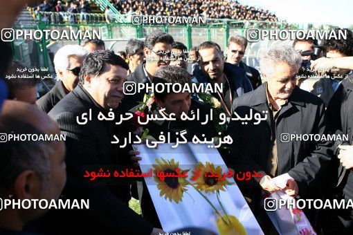 800452, Isfahan,Fooladshahr, [*parameter:4*], Iran Pro League، Persian Gulf Cup، 2008-09 season، Second Leg، Week 20، Sepahan 2 v ۱ Esteghlal on 2008/12/30 at Foolad Shahr Stadium