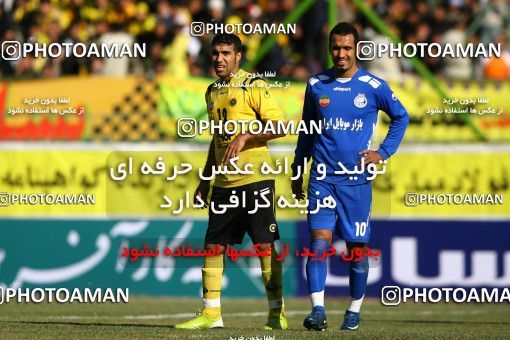 800370, Isfahan,Fooladshahr, [*parameter:4*], لیگ برتر فوتبال ایران، Persian Gulf Cup، Week 20، Second Leg، Sepahan 2 v 1 Esteghlal on 2008/12/30 at Foolad Shahr Stadium