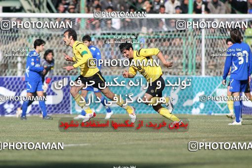 765924, Isfahan,Fooladshahr, [*parameter:4*], Iran Pro League، Persian Gulf Cup، 2008-09 season، Second Leg، Week 20، Sepahan 2 v ۱ Esteghlal on 2008/12/30 at Foolad Shahr Stadium