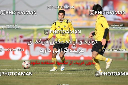 765925, Isfahan,Fooladshahr, [*parameter:4*], Iran Pro League، Persian Gulf Cup، 2008-09 season، Second Leg، Week 20، Sepahan 2 v ۱ Esteghlal on 2008/12/30 at Foolad Shahr Stadium