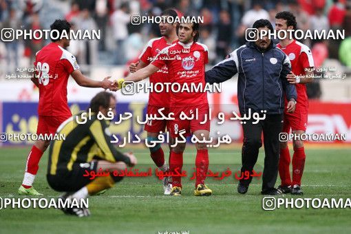 771183, Tehran, , Iranian Hazfi Cup, 1.8 round, Khorramshahr Cup, Persepolis ۱ v ۰ Sepahan on 2009/04/30 at Azadi Stadium