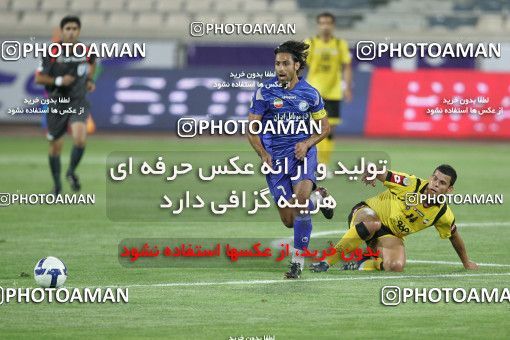 770204, Tehran, Iran, Iran Pro League، Persian Gulf Cup، 2009-10 season، First Leg، Week 1، Esteghlal ۱ v ۰ Sepahan on 2009/08/07 at Azadi Stadium