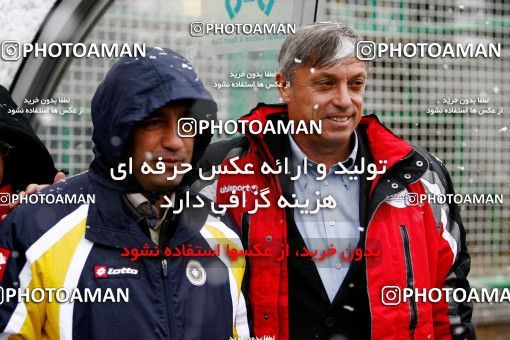 766283, Isfahan,Fooladshahr, Iran, Iran Pro League، Persian Gulf Cup، 2009-10 season، First Leg، Week 17، Sepahan 2 v ۱ Persepolis on 2009/11/28 at Foolad Shahr Stadium