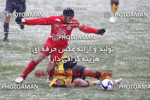 766198, Isfahan,Fooladshahr, Iran, لیگ برتر فوتبال ایران، Persian Gulf Cup، Week 17، First Leg، Sepahan 2 v 1 Persepolis on 2009/11/28 at Foolad Shahr Stadium