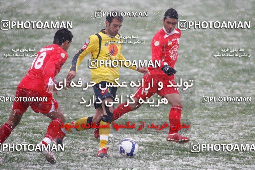 766279, Isfahan,Fooladshahr, Iran, لیگ برتر فوتبال ایران، Persian Gulf Cup، Week 17، First Leg، Sepahan 2 v 1 Persepolis on 2009/11/28 at Foolad Shahr Stadium