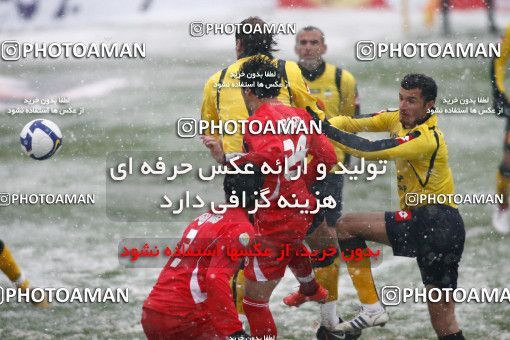 766280, Isfahan,Fooladshahr, Iran, لیگ برتر فوتبال ایران، Persian Gulf Cup، Week 17، First Leg، Sepahan 2 v 1 Persepolis on 2009/11/28 at Foolad Shahr Stadium