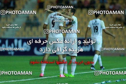 783997, Tehran, [*parameter:4*], Iran Pro League، Persian Gulf Cup، 2017-18 season، First Leg، Week 3، Naft Tehran ۰ v 3 Persepolis on 2017/08/10 at Takhti Stadium