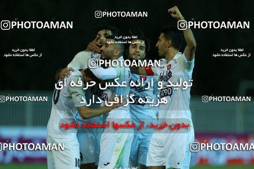 784255, Tehran, [*parameter:4*], Iran Pro League، Persian Gulf Cup، 2017-18 season، First Leg، Week 3، Naft Tehran ۰ v 3 Persepolis on 2017/08/10 at Takhti Stadium