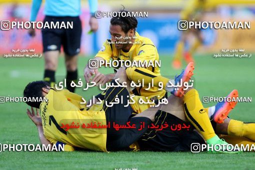 795701, Isfahan, [*parameter:4*], Iran Pro League، Persian Gulf Cup، 2016-17 season، Second Leg، Week 25، Sepahan 3 v ۱ Saipa on 2017/04/01 at Naghsh-e Jahan Stadium