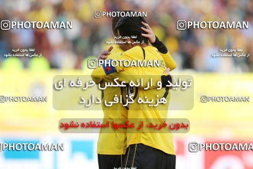 795656, Isfahan, [*parameter:4*], Iran Pro League، Persian Gulf Cup، 2016-17 season، Second Leg، Week 25، Sepahan 3 v ۱ Saipa on 2017/04/01 at Naghsh-e Jahan Stadium