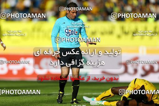 822493, Isfahan, [*parameter:4*], Iran Pro League، Persian Gulf Cup، 2016-17 season، Second Leg، Week 25، Sepahan 3 v ۱ Saipa on 2017/04/01 at Naghsh-e Jahan Stadium