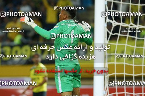 795174, Isfahan, [*parameter:4*], Iran Pro League، Persian Gulf Cup، 2016-17 season، Second Leg، Week 27، Sepahan ۱ v ۰ Gostaresh Foulad Tabriz on 2017/04/14 at Naghsh-e Jahan Stadium