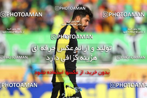 820642, Isfahan,Fooladshahr, [*parameter:4*], Iran Pro League، Persian Gulf Cup، 2016-17 season، Second Leg، Week 30، Zob Ahan Esfahan 2 v ۰ Padideh Mashhad on 2017/05/04 at Foolad Shahr Stadium