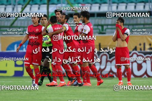 820750, Isfahan,Fooladshahr, [*parameter:4*], Iran Pro League، Persian Gulf Cup، 2016-17 season، Second Leg، Week 30، Zob Ahan Esfahan 2 v ۰ Padideh Mashhad on 2017/05/04 at Foolad Shahr Stadium