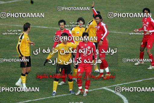 799091, Isfahan,Fooladshahr, Iran, Iran Pro League، Persian Gulf Cup، 2007-08 season، First Leg، Week 17، Sepahan 2 v ۱ Persepolis on 2007/12/31 at Foolad Shahr Stadium