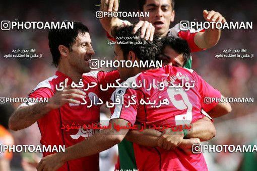 799299, Tehran, [*parameter:4*], Iran Pro League، Persian Gulf Cup، 2007-08 season، Second Leg، Week 34، Persepolis 2 v ۱ Sepahan on 2008/05/17 at Azadi Stadium