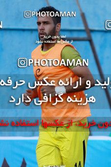 848598, Tehran, , Iranian Hazfi Cup, 1.16 round, Khorramshahr Cup, Rah Ahan ۱ v 2 Khooneh be Khooneh on 2017/09/09 at Ekbatan Stadium